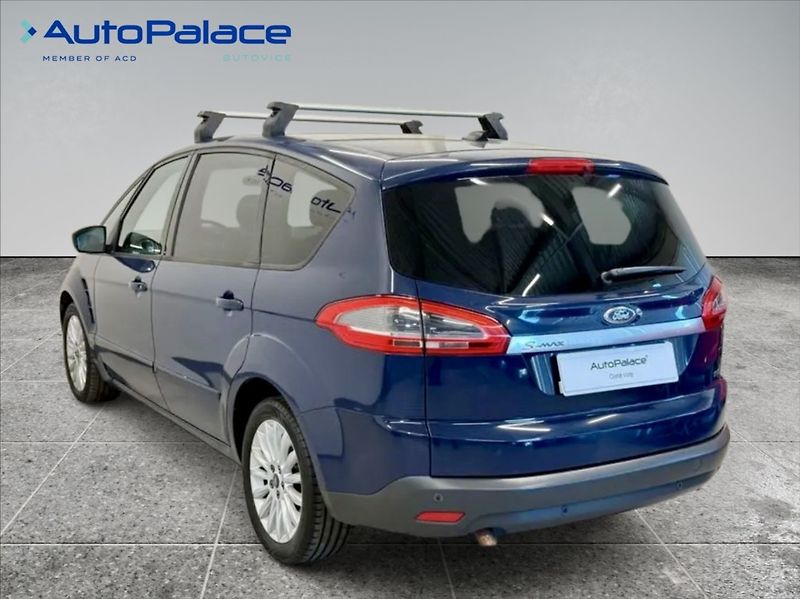 Ford S-MAX 1,6 EcoBoost 118kw TITANIUM - fotka 6 z 18