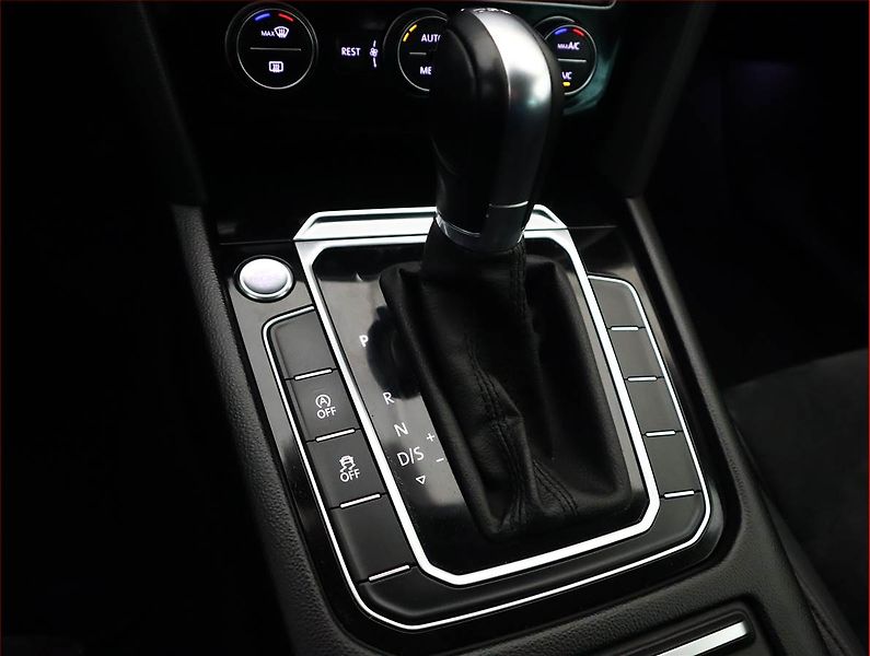 Volkswagen Passat (2016) Highline 2.0 TDI, Automat - fotka 11 z 17