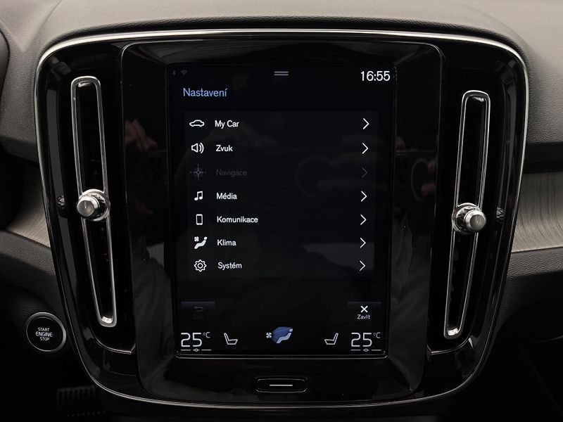Volvo XC40 D3 INSCRIPTION AUT - fotka 33 z 43