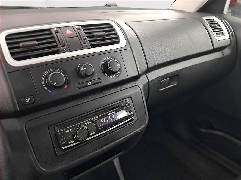 Škoda Fabia (2009) 1.2 12V, nová STK, Tažné - fotka 12 z 15