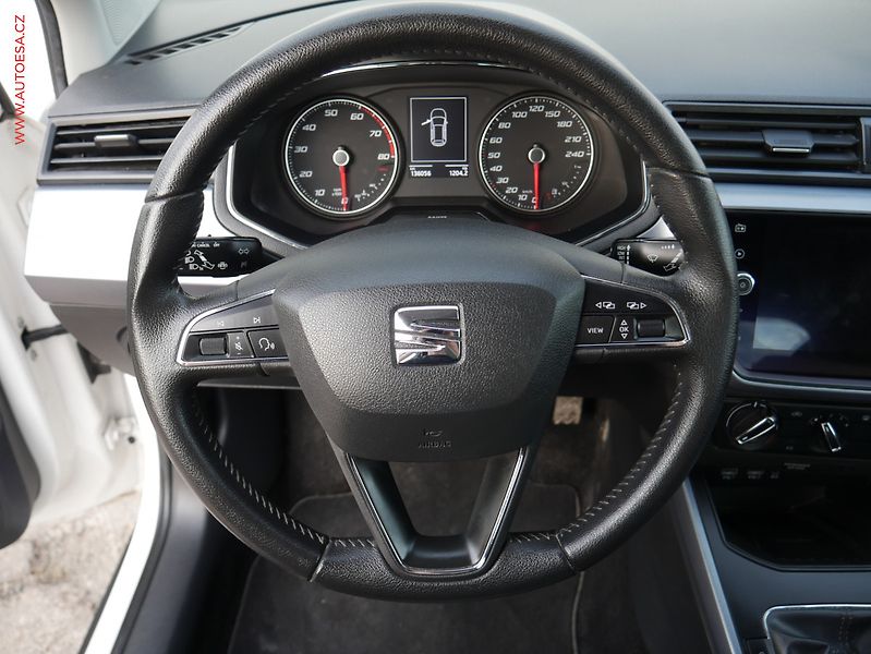 Seat Arona (2019) 1.0 TSi, Xcellence, navi - fotka 15 z 19