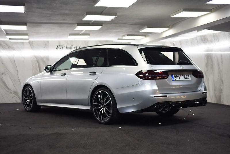 Mercedes-Benz Třídy E E53 AMG - fotka 3 z 22