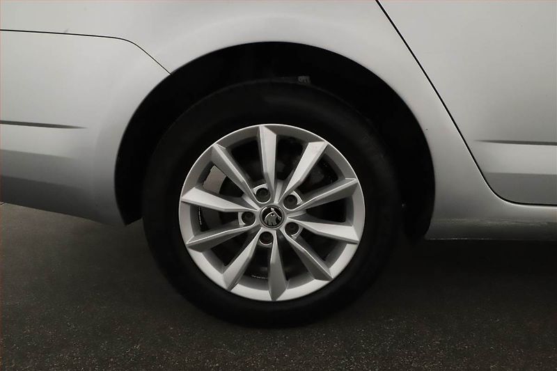 Škoda Octavia (2016) 1.6 TDI, Tempomat - fotka 13 z 13