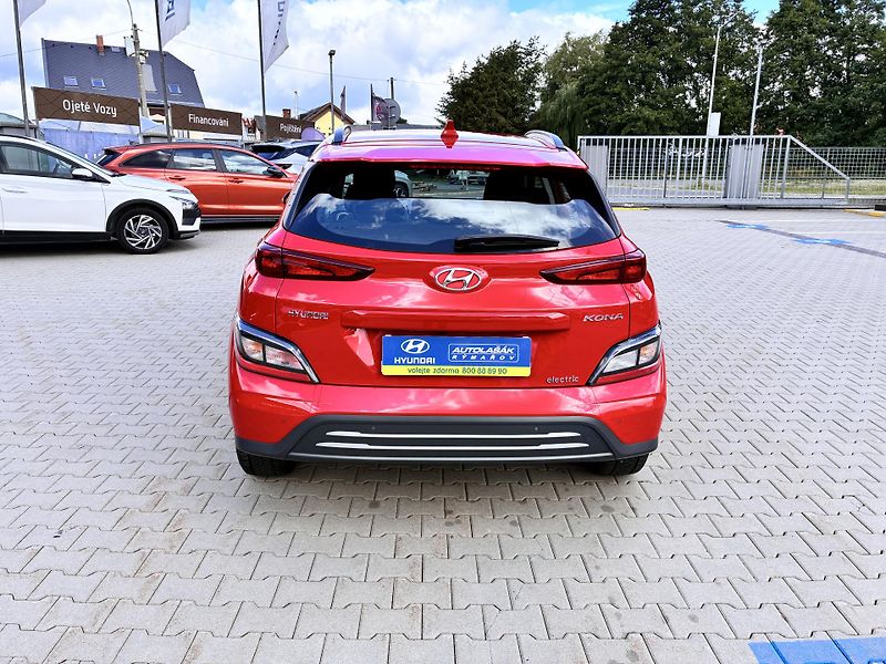 Hyundai Kona EV64kWh-150KW,  REZERVACE - fotka 6 z 38