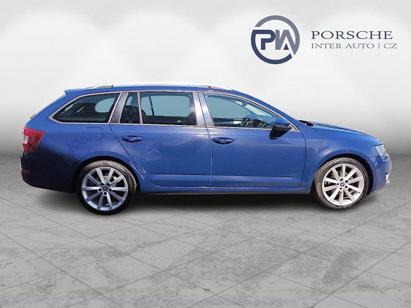 Škoda Octavia 2.0 TDi DSG Style - fotka 25 z 26