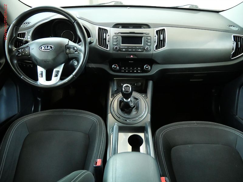 Kia Sportage (2011) 2.0 CRDi 4x4, ČR, AC, TZ - fotka 8 z 22