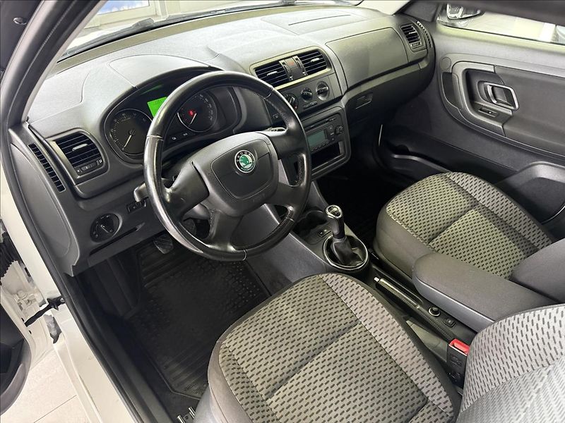 Škoda Roomster 1,2   TSI,1.MAJ.,SERVISKA,TAŽN - fotka 13 z 21