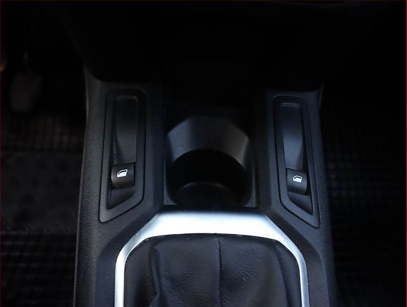 Peugeot 301 (2019) 1.2 PureTech, Serv.kniha - fotka 13 z 16