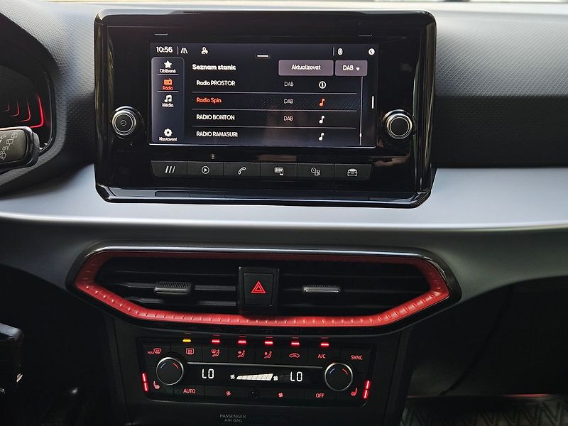 Seat Arona 1,0 TSI 81kW, FR, 1.maj., ČR - fotka 22 z 33