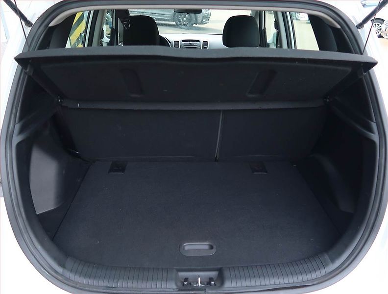 Hyundai ix20 (2016) 1.4 CRDi - fotka 13 z 14