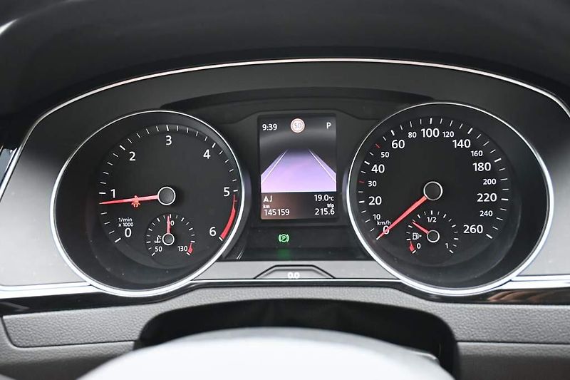 Volkswagen Passat (2023) 2.0 LED DSG ACC BUSINESS Kamer - fotka 24 z 29