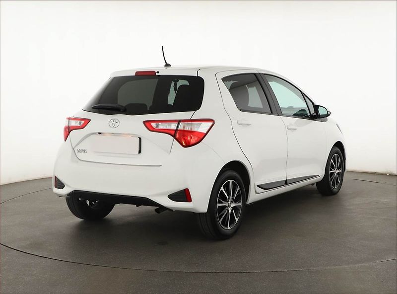 Toyota Yaris (2018) 1.5 Dual VVT-i, ČR,1.maj - fotka 5 z 18