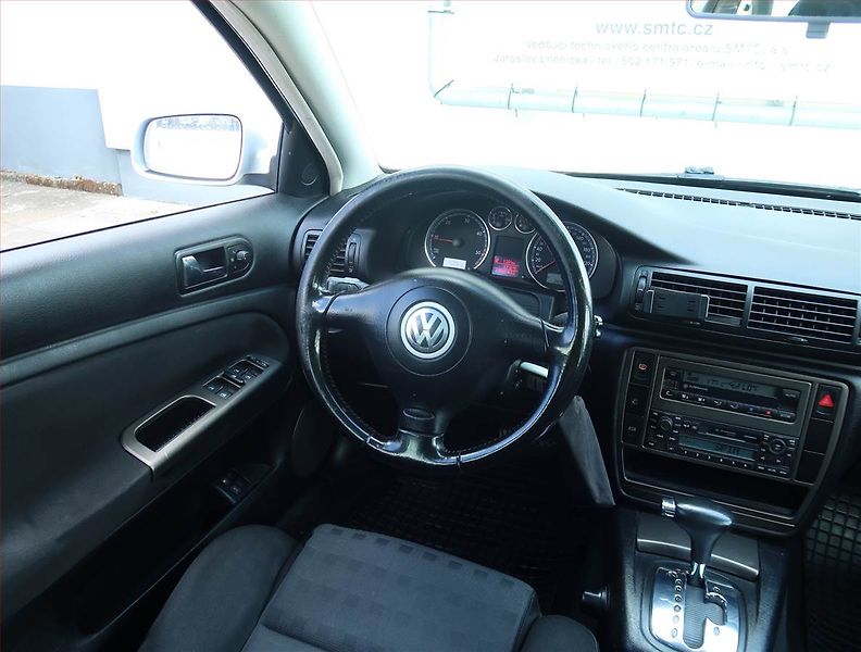 Volkswagen Passat (2004) 1.9 TDI, Automat, po STK - fotka 7 z 17