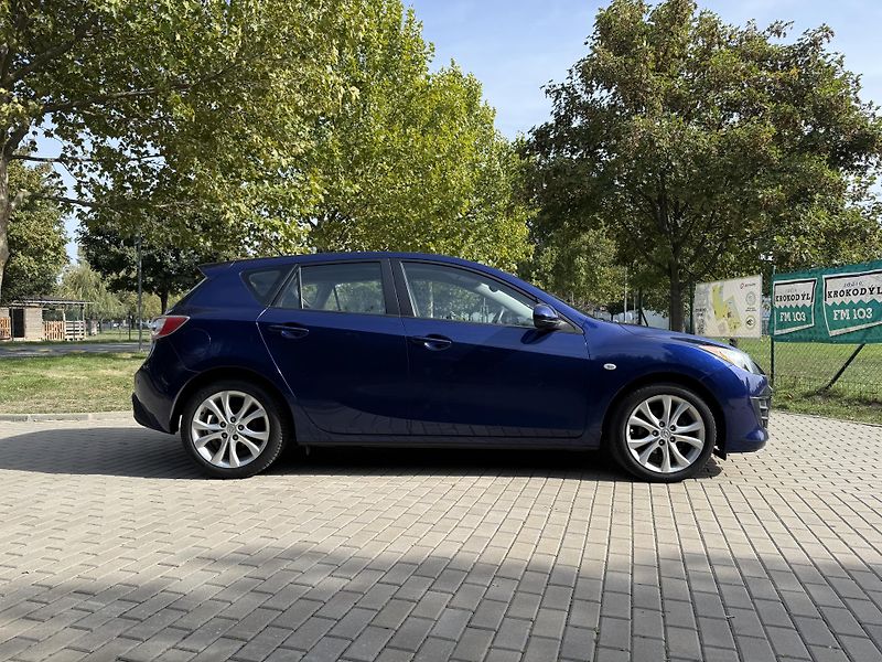 Mazda 3 1.6 Active Plus - fotka 12 z 31