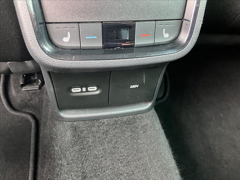 Škoda Octavia 2,0 TAŽNÉ,MATRIX-BEAM,COLUMBUS - fotka 14 z 40