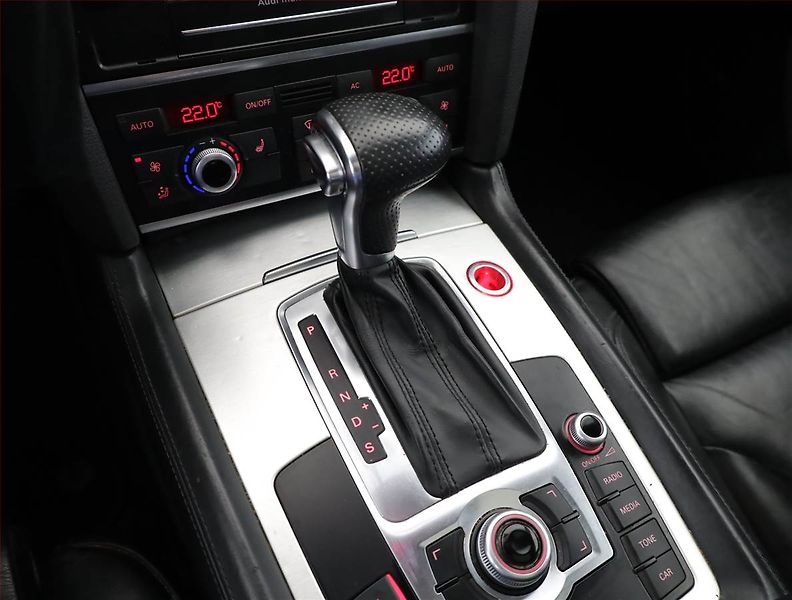 Audi Q7 (2011) S-Line 3.0 TDI, 4X4, Automat - fotka 10 z 17