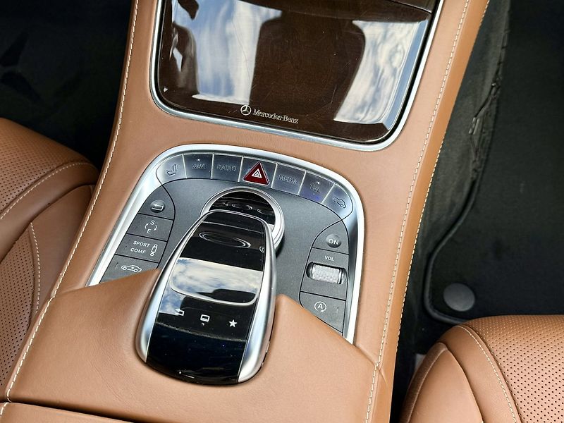 Mercedes-Benz Třídy S (2014) 500 4MATIC kupé - fotka 25 z 49