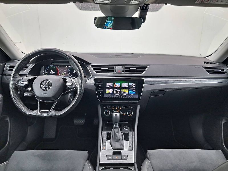 Škoda Superb (2023) III FC Style plus , Style EXTR - fotka 7 z 32