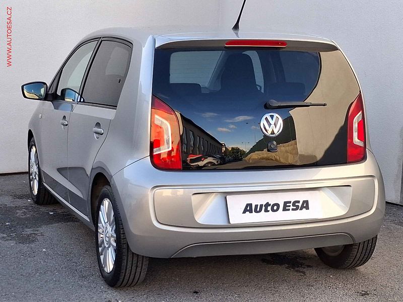 Volkswagen up! (2014) 1.0 MPi, CUP, AC, výhřev sed - fotka 6 z 15