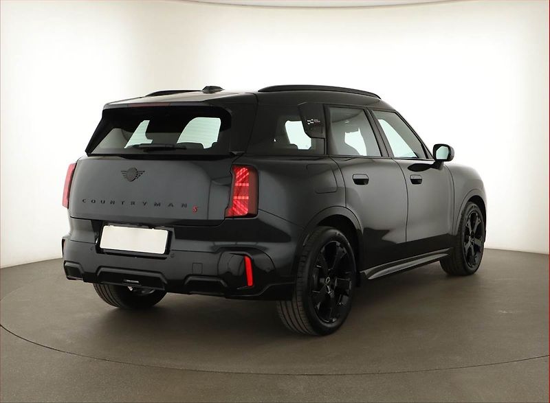 Mini Countryman (2025) S All4, JCW, HUD, Kamera - fotka 5 z 20