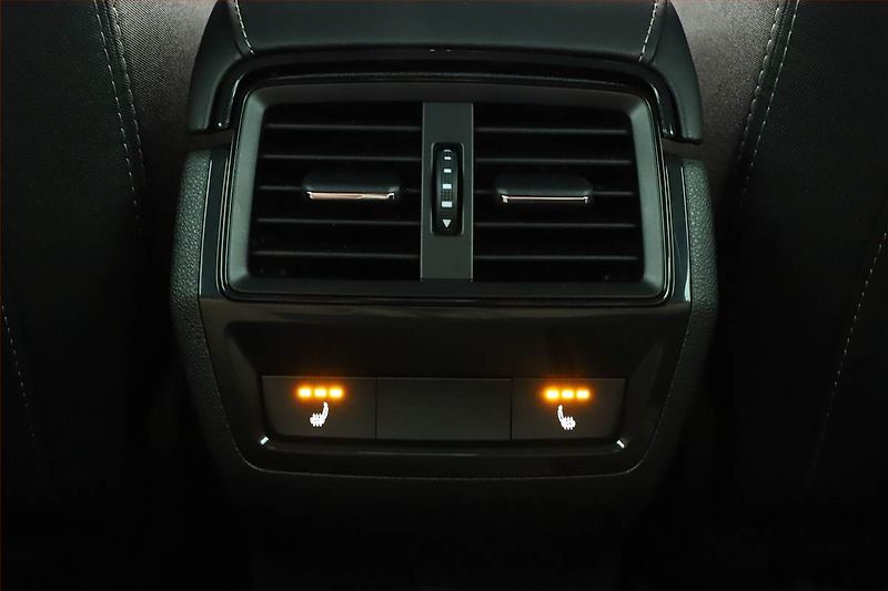Škoda Karoq (2025) 1.5 TSI, Sportline, Navigace - fotka 14 z 20