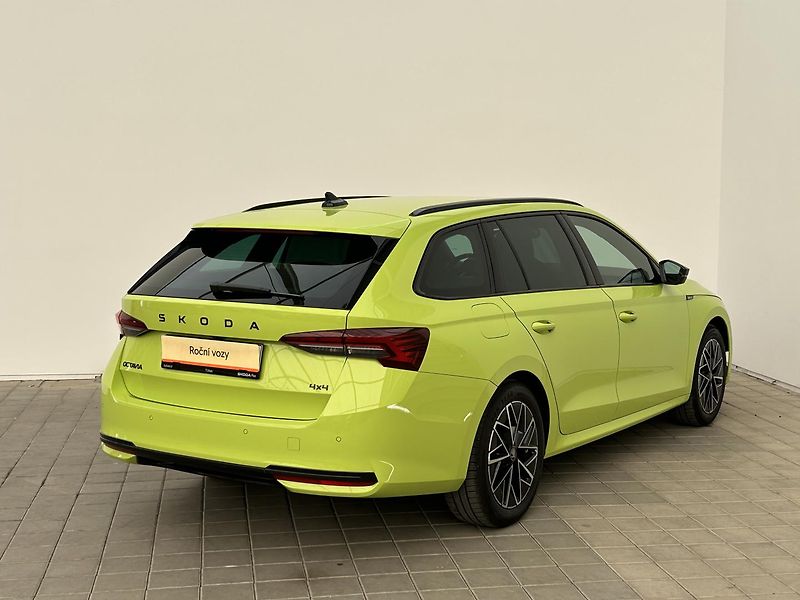 Škoda Octavia 2.0 TSI 4x4 SportLine - fotka 2 z 31