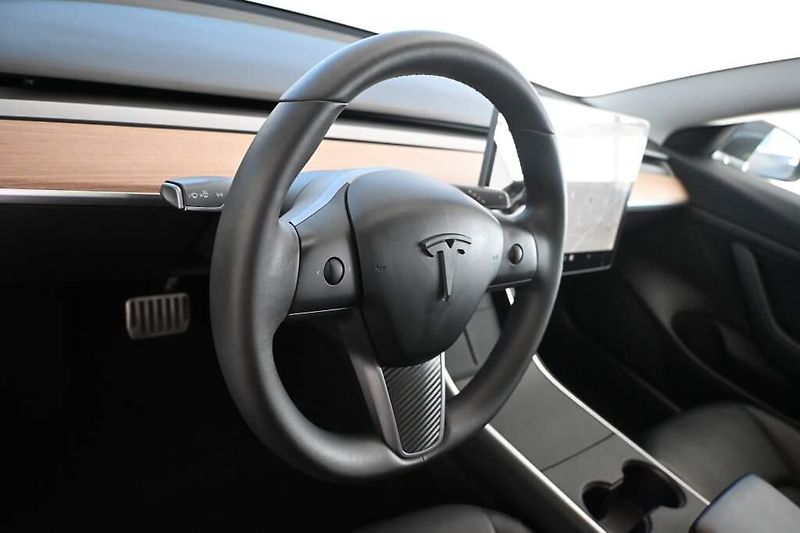 Tesla Model 3 (2020) LED 360 RWD Kamera Range Plus - fotka 12 z 33