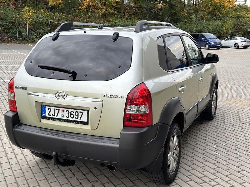 Hyundai Tucson (2006) 2.0 i 4x4 tažné - fotka 5 z 17