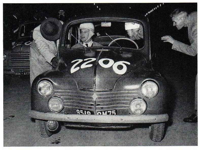 Renault 4CV byl prvním francouzským vozem s více než milionem vyrobených kusů. Zároveň se stal prvním západním osobním automobilem dováženým do někdejšího socialistického Československa. Foto: Wikimedia Commons, François Goglins, CC BY-SA 4.0