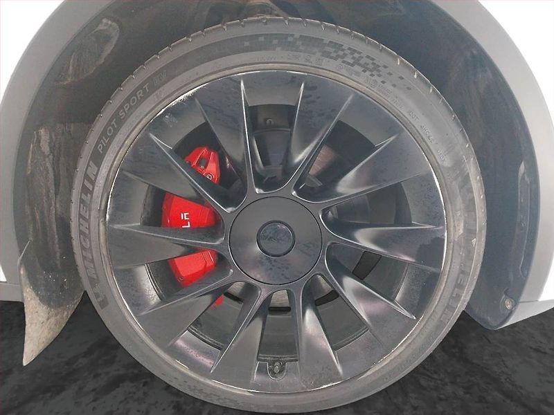 Tesla Model Y (2023) Long Range AWD 79kWh, SoH 91% - fotka 15 z 21