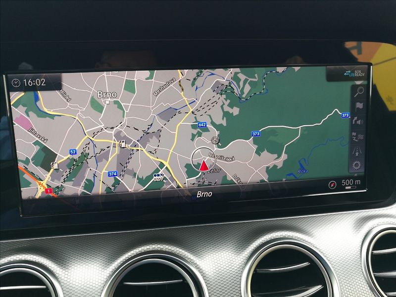 Mercedes-Benz Třídy E 300 CDI 180kw - fotka 8 z 23