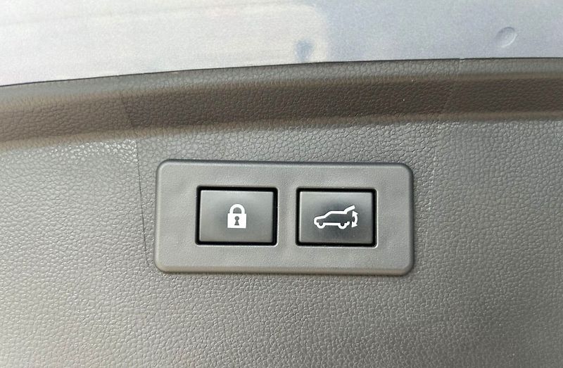 Subaru Outback 2.5i 4WD Comfort + tažné - fotka 13 z 13