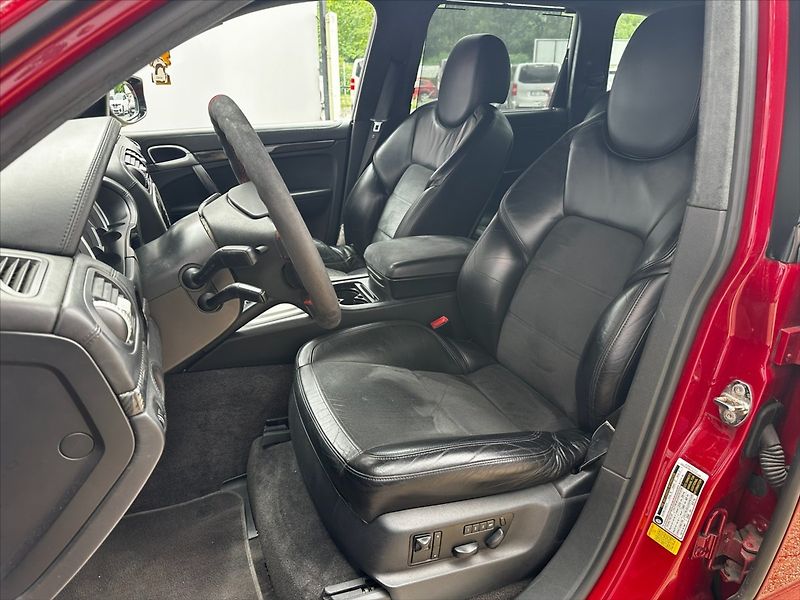 Porsche Cayenne 4,8 GTS 405 hp - fotka 10 z 46