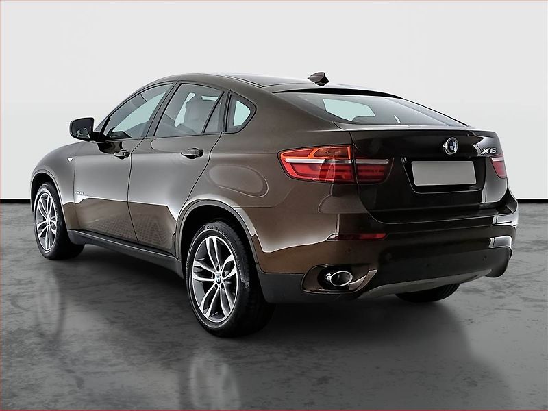BMW X6 (2014) xDrive30d - fotka 4 z 20