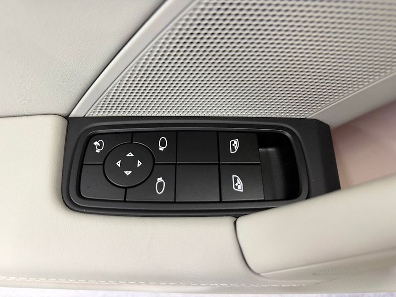 Porsche 911 GTS PDK EXCLUSIVE MANUFACTUR, - fotka 32 z 34