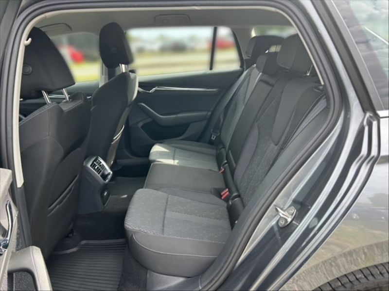 Škoda Octavia 1,5 TSI 110 Style - fotka 8 z 11