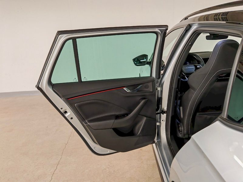 Škoda Kamiq (2025) 1.5 TSI 110 kW DSG Monte Carlo - fotka 24 z 31
