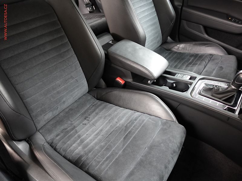 Volkswagen Passat (2015) 2.0TDI 4x4, ČR, DSG, navi - fotka 12 z 23