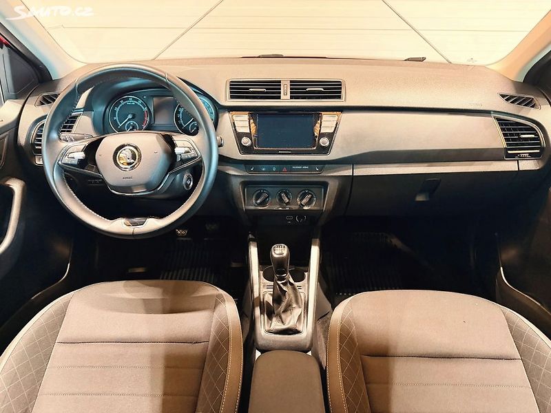 Škoda Fabia 1.0 TSi 70 Kw Ambition TourTop - fotka 6 z 22