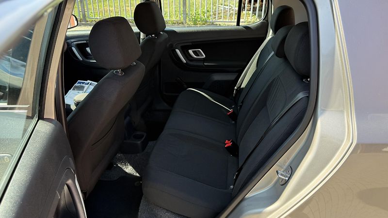 Škoda Fabia 1.4 16V*63kW*ELEGANCE*94TKM* - fotka 10 z 26