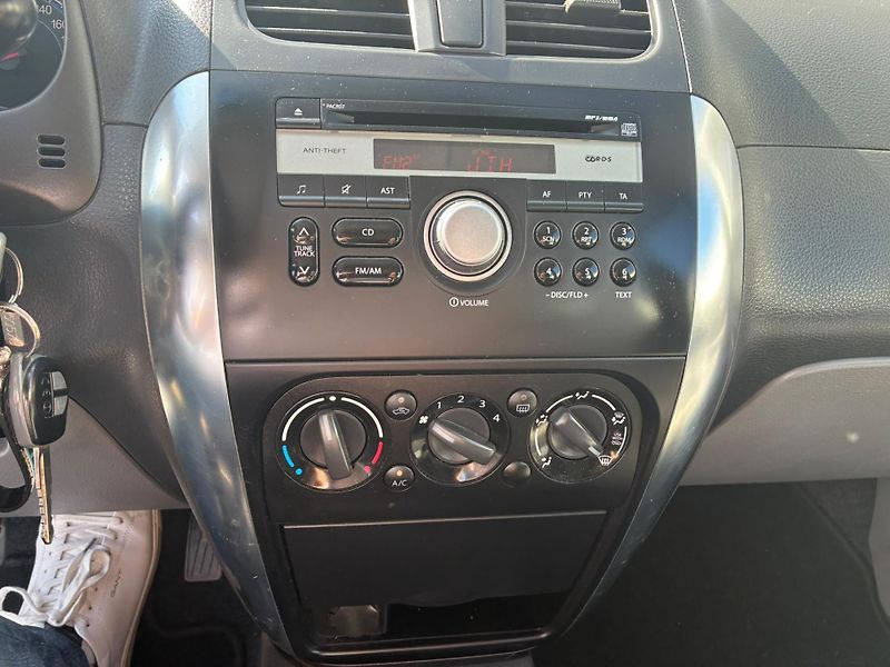 Suzuki SX4 (2011) 1.6i, 88KW, VYHŘ. SEDADLA, 4X4 - fotka 12 z 23