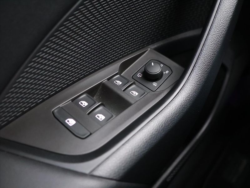 Škoda Octavia 2,0 TDI 110kW DSG Style Sport - fotka 16 z 34
