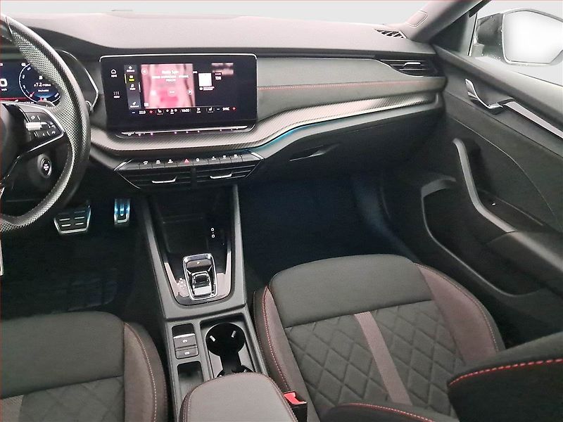 Škoda Octavia (2021) RS 2.0 TSI - fotka 8 z 16
