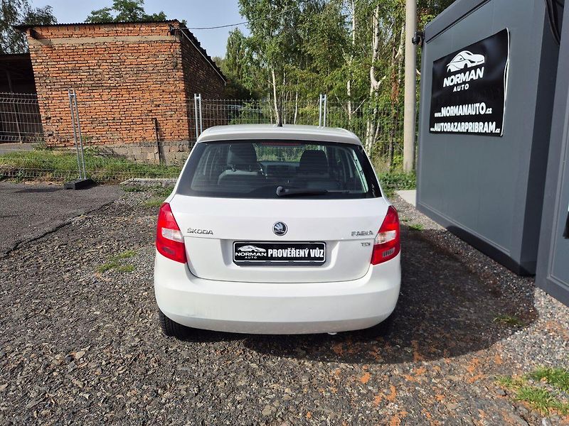 Škoda Fabia (2013) 1.6TDi 55kw, klima, pěkný stav - fotka 6 z 21