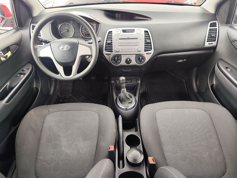 Hyundai i20 1.25i/57kW Classic Plus+ AC - fotka 11 z 24