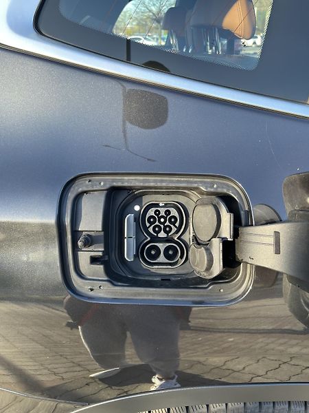 BMW iX3 (2021) /210kW - fotka 15 z 38