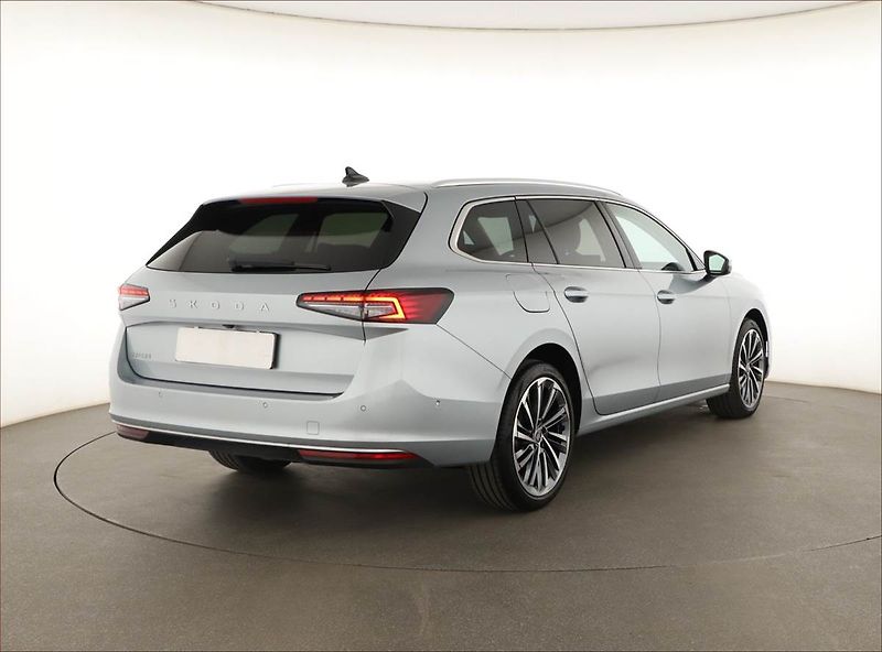 Škoda Superb (2025) 2.0 TSI, LAURIN&KLEMENT, DPH - fotka 5 z 20