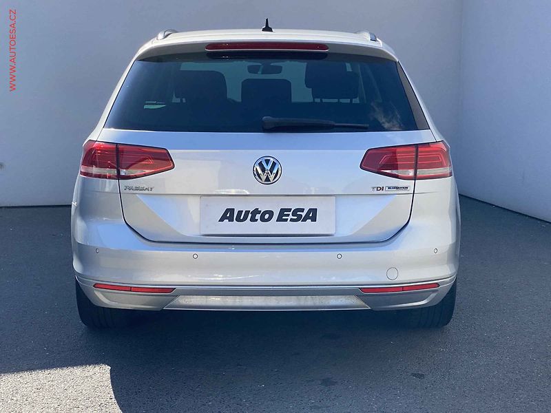 Volkswagen Passat (2016) 1.6TDi, Comfortline - fotka 5 z 17