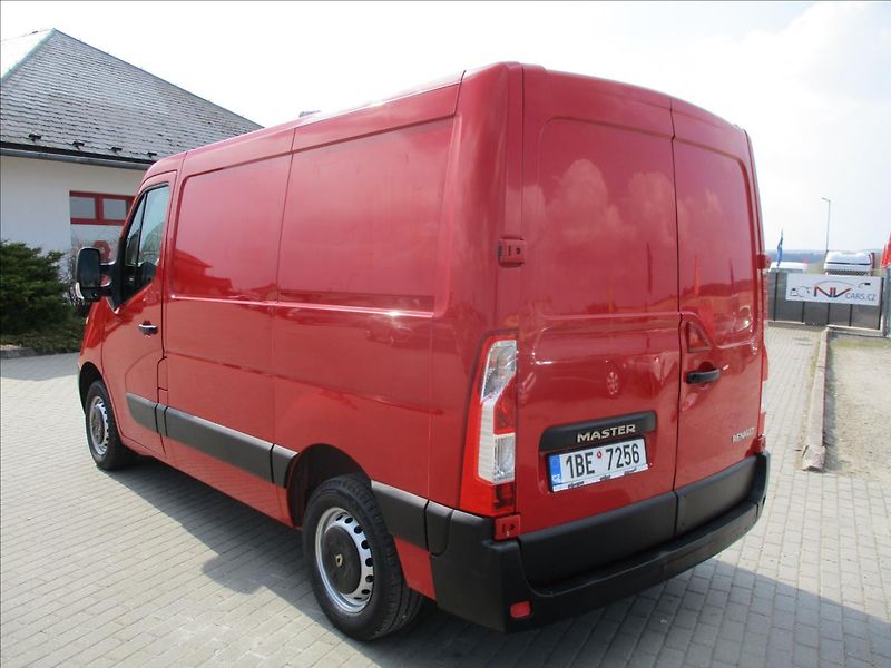Renault Master 2,3 dCi 110k COOL DPH 12xCZaut - fotka 3 z 35