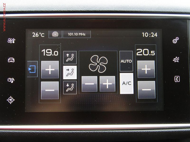 Peugeot 308 (2016) 1.6 HDi, ČR, Active, navi - fotka 16 z 20